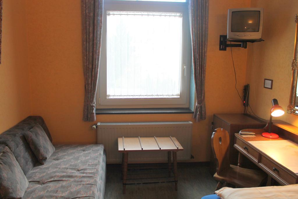 Hotel Adler Düsseldorf Esterno foto