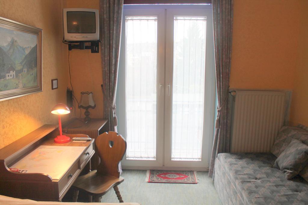 Hotel Adler Düsseldorf Esterno foto