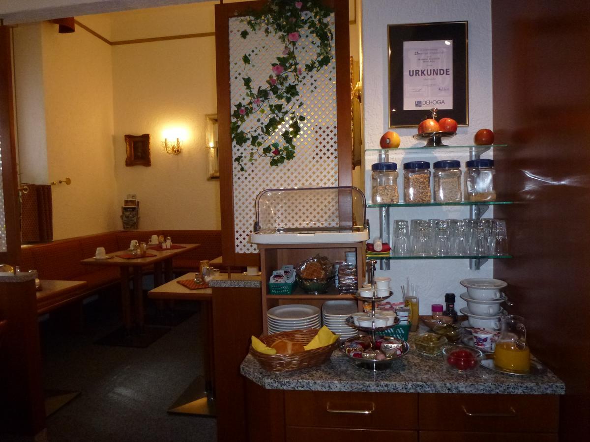 Hotel Adler Düsseldorf Esterno foto